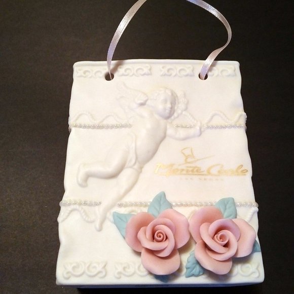 NEW Cream Porcelain-look Bud Vases, Angel Motif, Set of 2! - Picture 2 of 9